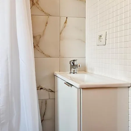 Apartment 2 Bedroom Penthouse Sol With Sunny Terrace