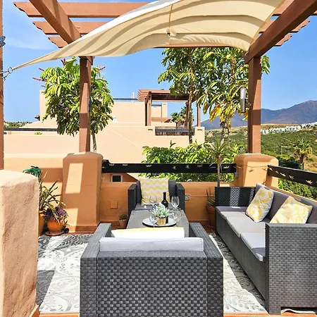 2 Bedroom Penthouse Sol With Sunny Terrace *